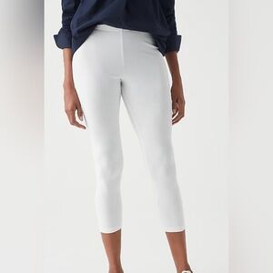 Chicos White Pima Capri Leggings